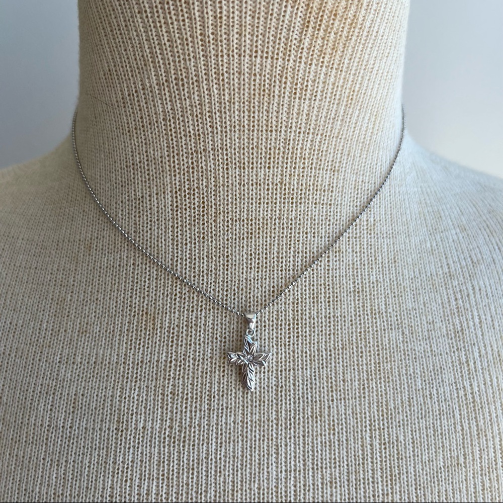 Sterling Silver Artsy Cross - Picture 1 of 8